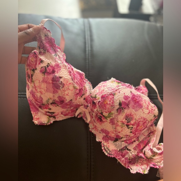 Supportive bra - Picture 1 of 4